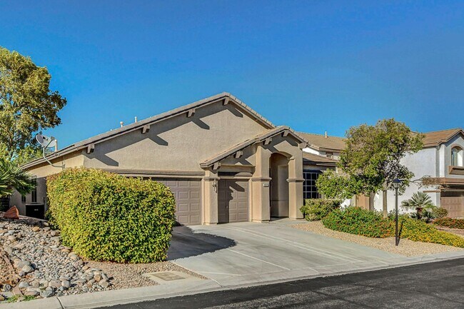 Foto del edificio - Gorgeous NW Single Story! 3 Car Garage! Serene Backyard.