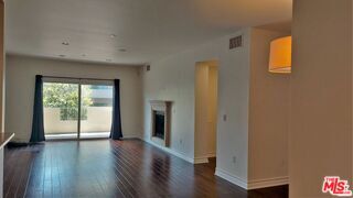 Building Photo - 1726 S Bentley Ave