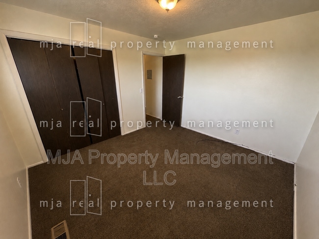 Building Photo - 1428 W 300 N
