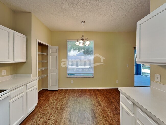 Foto del edificio - 503 Greg St