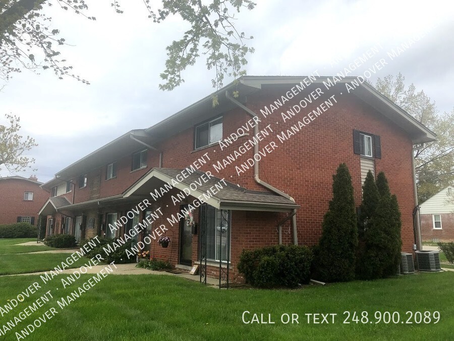 Primary Photo - North Royal Oak Townhouse