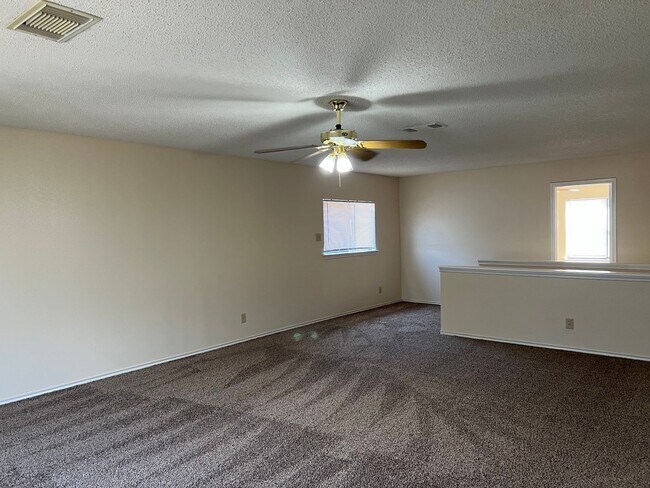 Foto del edificio - Welcome home to 7711 Redsky Creek!