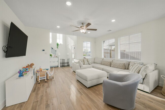 Foto del edificio - 7834 Swooping Swallow Ln