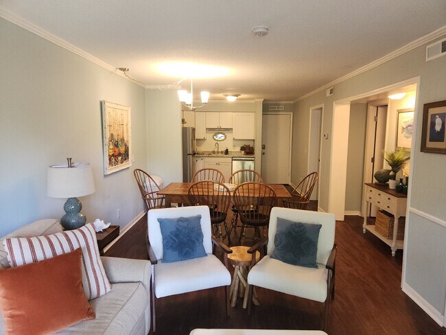 Building Photo - 2 Bedroom Furnished Villa on Hilton Head I...