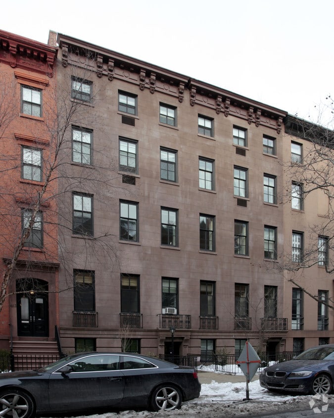Primary Photo - 411 W 21st St