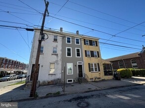 Building Photo - 1224 Green St