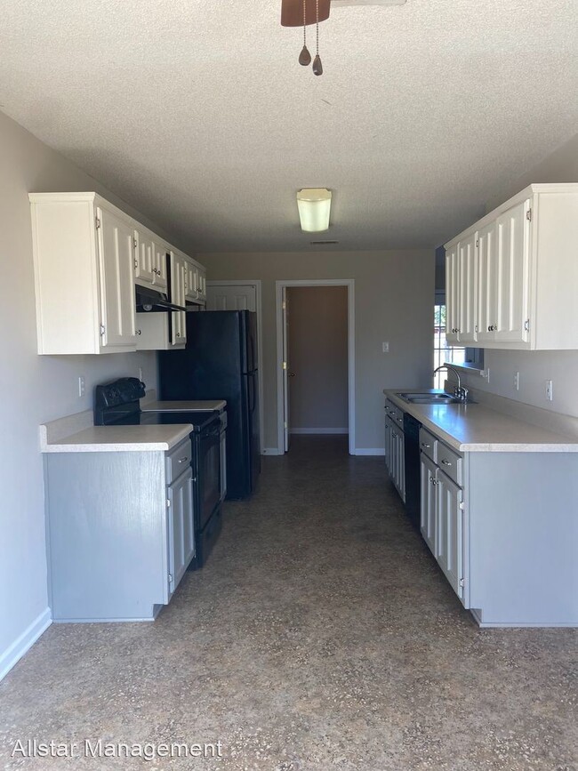 Building Photo - 3 br, 2 bath House - 1820 Central Trails