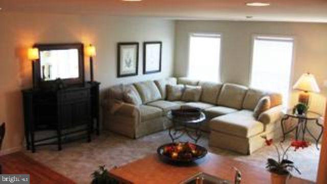 Foto del edificio - 422 Eisenhower Dr