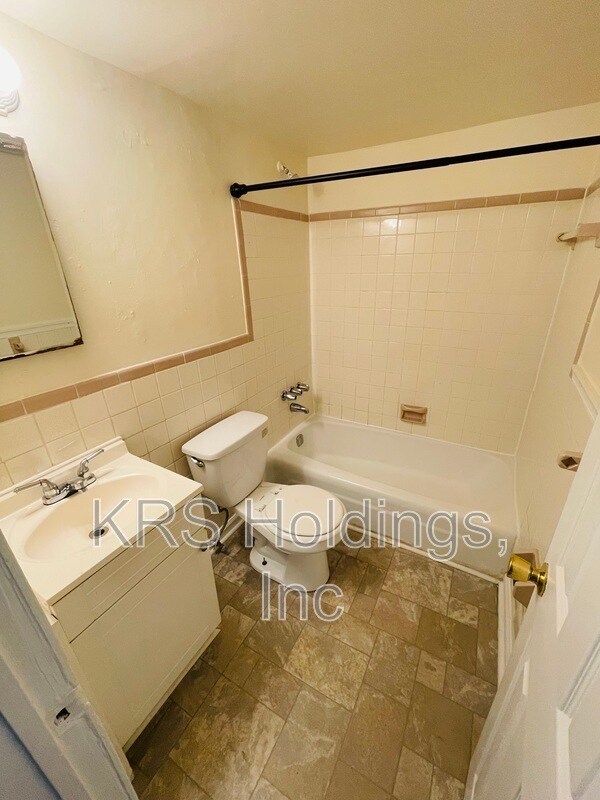 Foto del edificio - 946 W Ocean View Ave