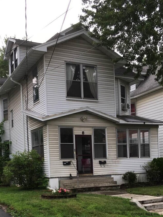 8 Cuyler Ave, Albany, NY 12209 Room for Rent in Albany, NY