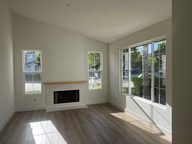 Building Photo - 2342 Orchard View Ln