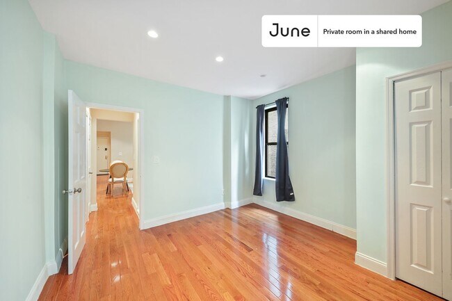 Foto del edificio - Room in Shared 2 bed/1 bath home