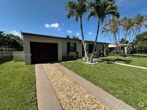 Building Photo - 855 NE 178th Terrace