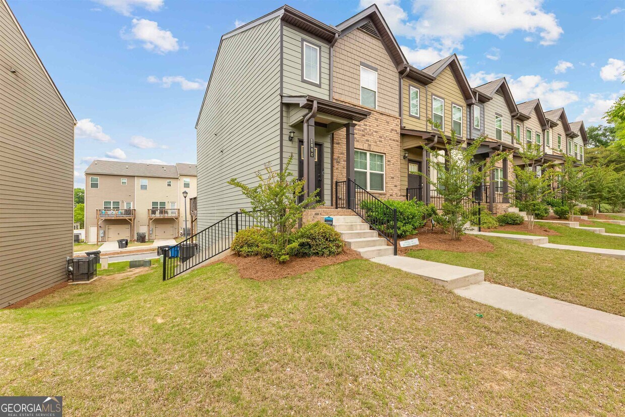 Foto principal - 1006 Bayrose Cir