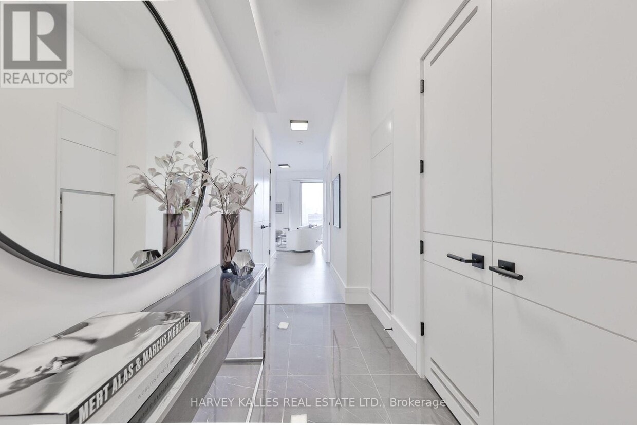 Photo principale - 215 Lonsdale Rd