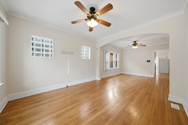 Building Photo - 2240 Highland Ave