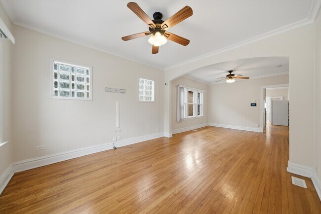 Foto del edificio - 2240 Highland Ave