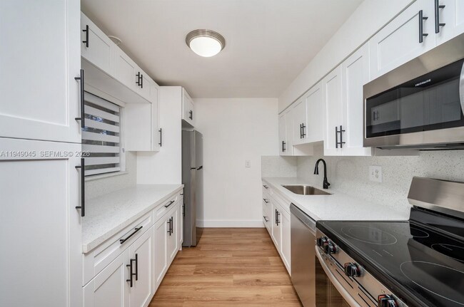 Foto del edificio - 8415 SW 107th Ave