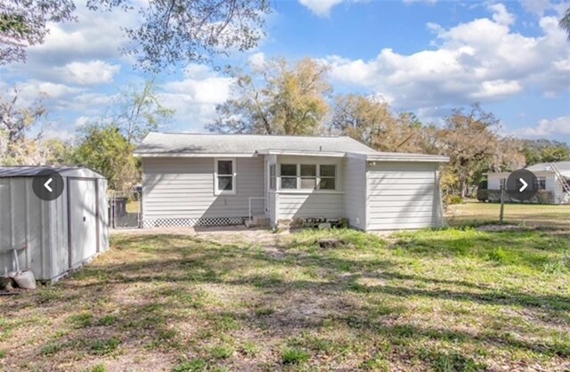 Building Photo - 1091 N Carpenter Ave