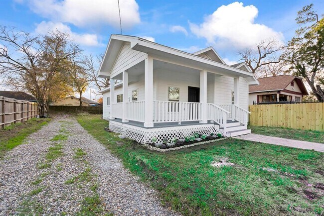 Building Photo - 6404 Sherman St