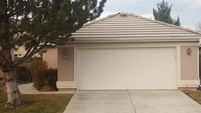 Foto del edificio - 2 bedroom 2 bath home, 2 car garage, in So...