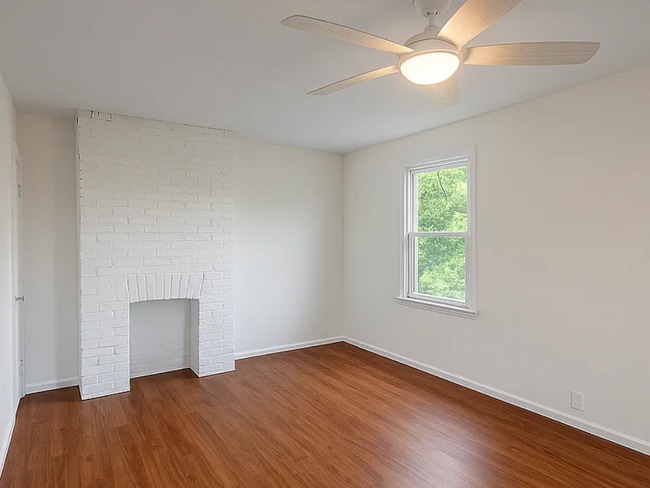 Building Photo - 500 Fordham Ave