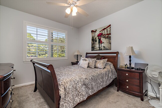 Foto del edificio - 4105 Myrtlewood Cir E