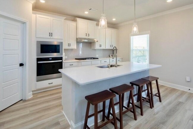 Building Photo - 6109 Black Pear Ln