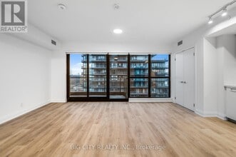 Building Photo - 36 Brentcliffe Rd