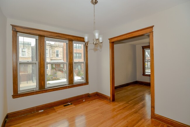 Foto del edificio - 2457 W Rice St