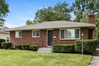 Building Photo - 1066 Fordham Rd