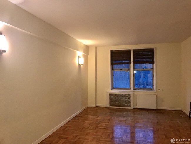 Foto del edificio - 6535 Broadway
