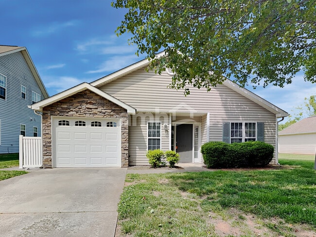 Building Photo - 181 Cameron Way Cir