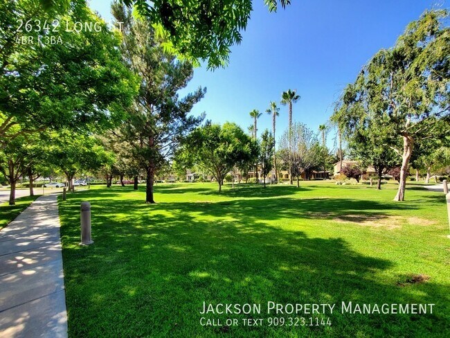 Foto del edificio - 26342 Long St