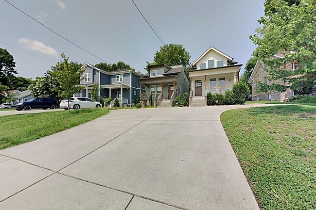 Building Photo - 2425B Inga St