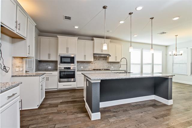 Building Photo - 2209 Triton Dr