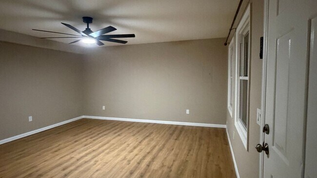 Foto del edificio - 534 Voorhees Ave