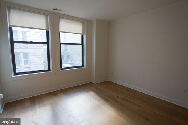 Building Photo - 1411 Walnut St