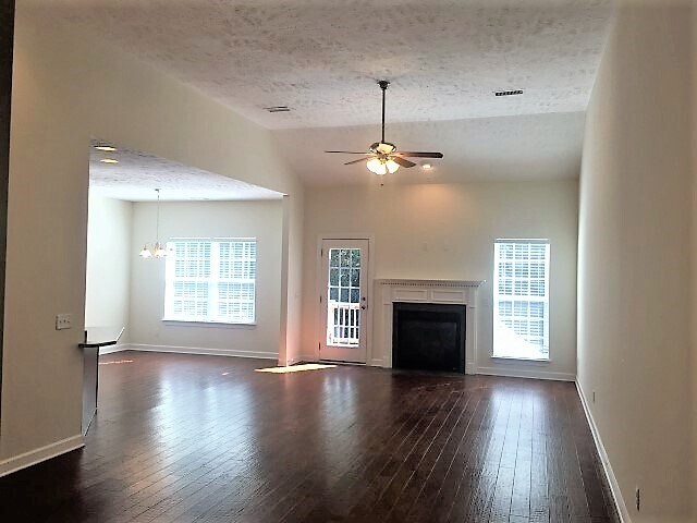 Building Photo - 204 Stecoah Ct