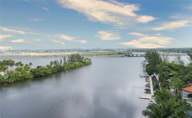 Foto del edificio - 5091 NW 7th St