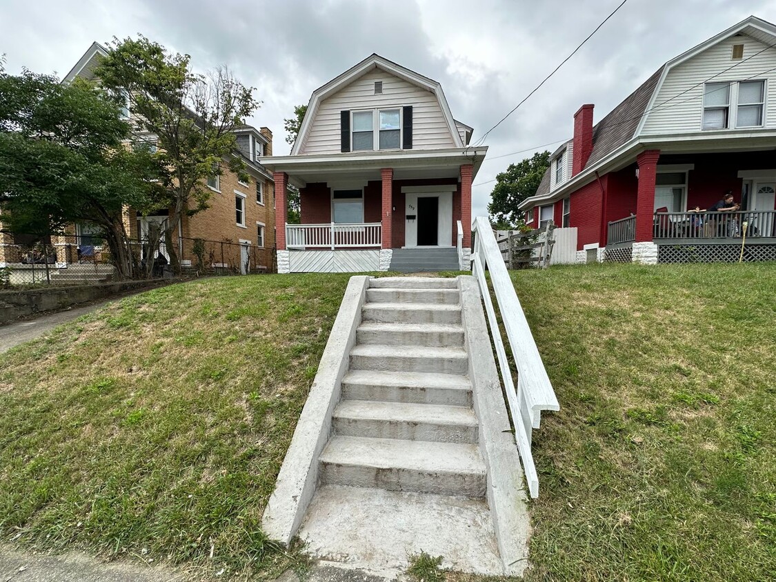 Photo - 759 Wells St. | 3 BR 1 Bath