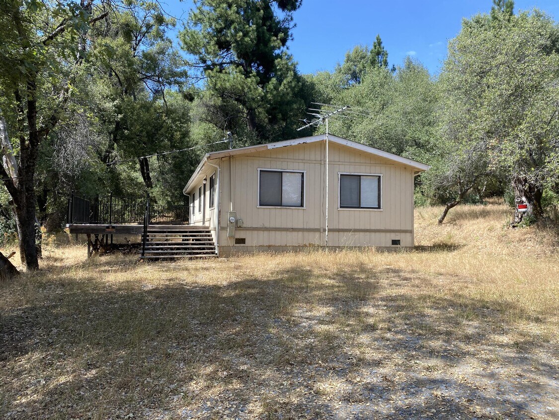Primary Photo - 5461 Mt Aukum Rd