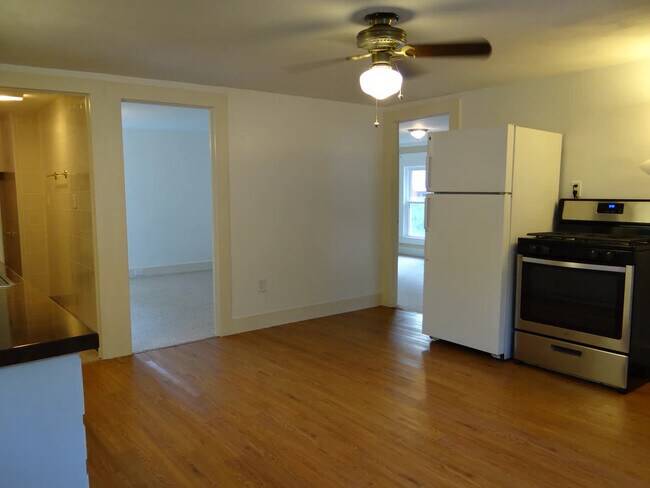 Kitchen - 4116 Mcgraw North Rd
