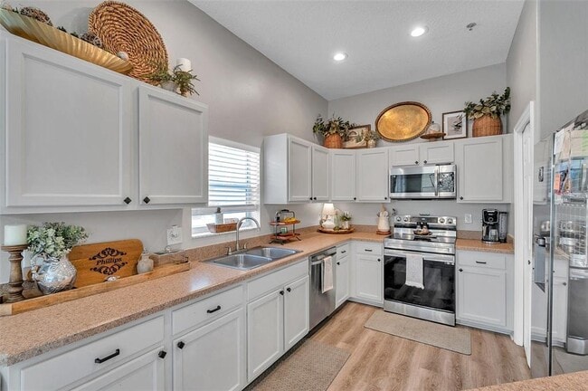 Foto del edificio - 456 Bayou-Village Dr