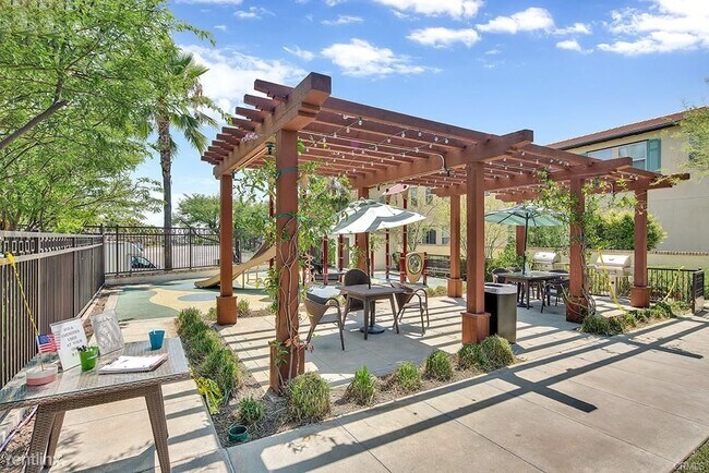 Foto del edificio - 3 br, 2.5 bath Condo - 905 El Paseo