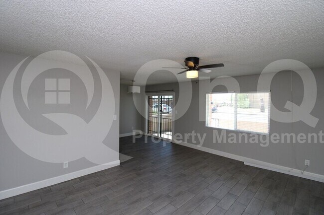 Building Photo - 10411 N 11th Ave