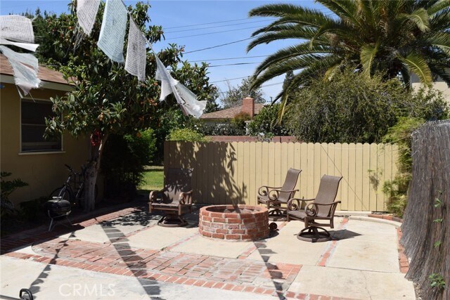 Foto del edificio - 1125 E Oakmont Ave