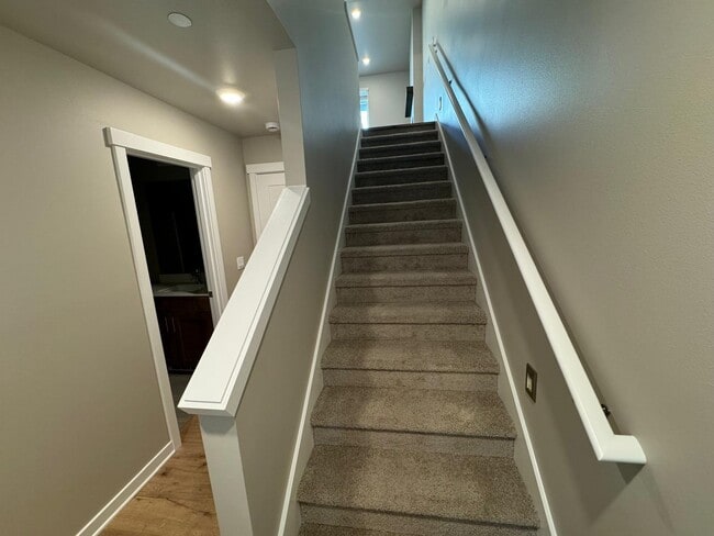 Entrance Stair Way - 13730 Manor Way