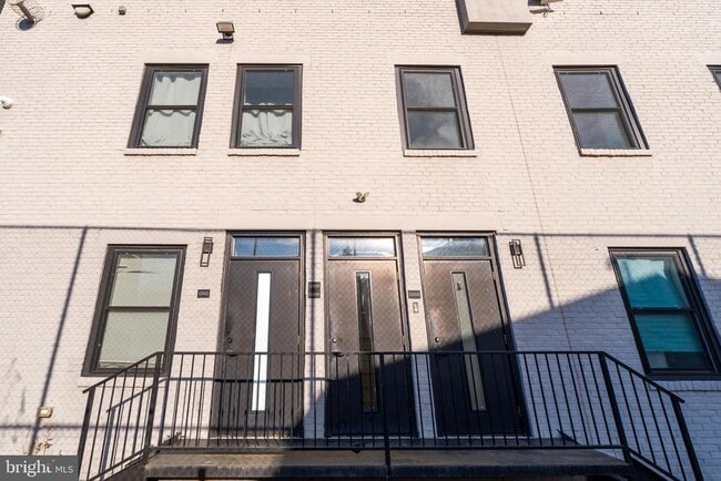 Building Photo - 2700 E Auburn St