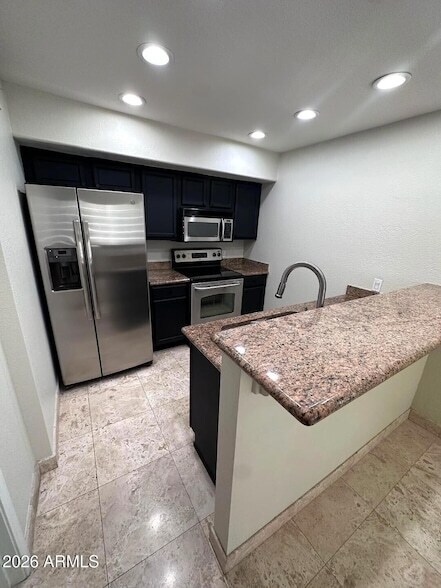 Foto del edificio - 3235 E Camelback Rd